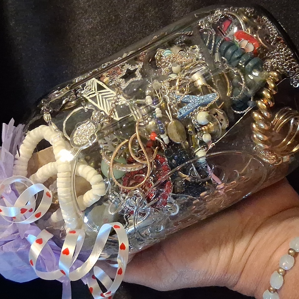 Jewelry Mystery Quart Jar! Tik Tok It Lots of  earrings, bracelets, necklaces.